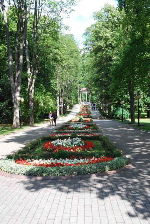 Apartament Parkowy W Polanicy Zdroj Bad Altheide Exterior foto